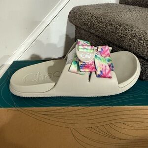 New ladies sz 7 Chaco Slide Sandals with Tie-Dye